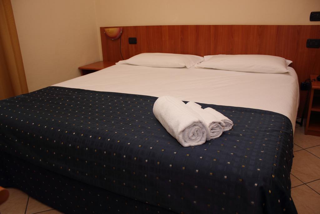 Albergo Hotel Giardino Desio Exterior photo