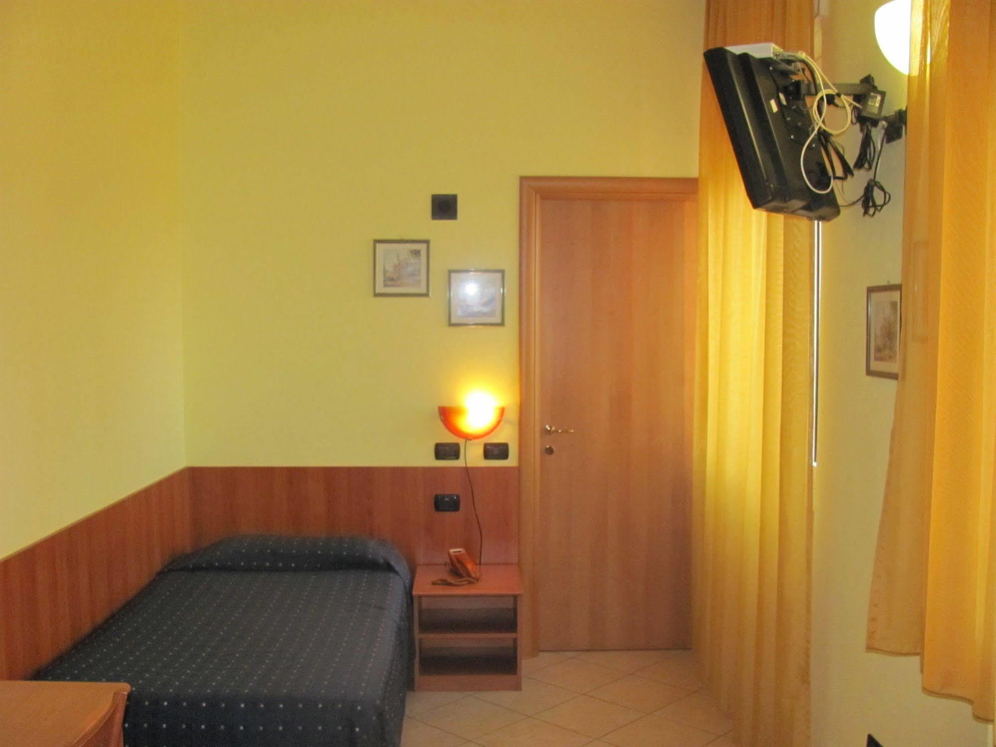 Albergo Hotel Giardino Desio Exterior photo