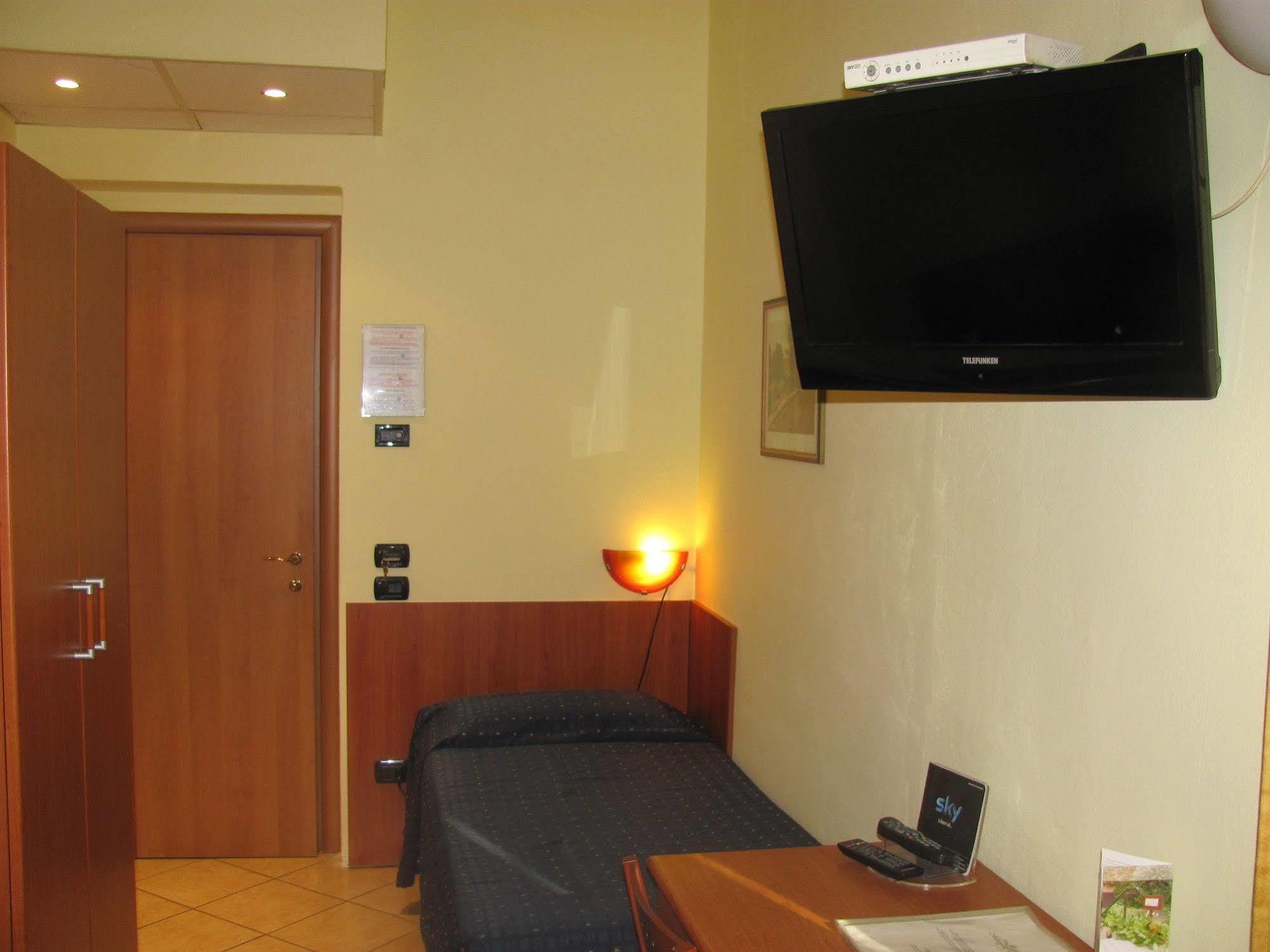 Albergo Hotel Giardino Desio Exterior photo